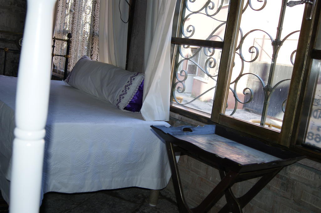 Mahzen Hotel Ayvalı Zimmer foto