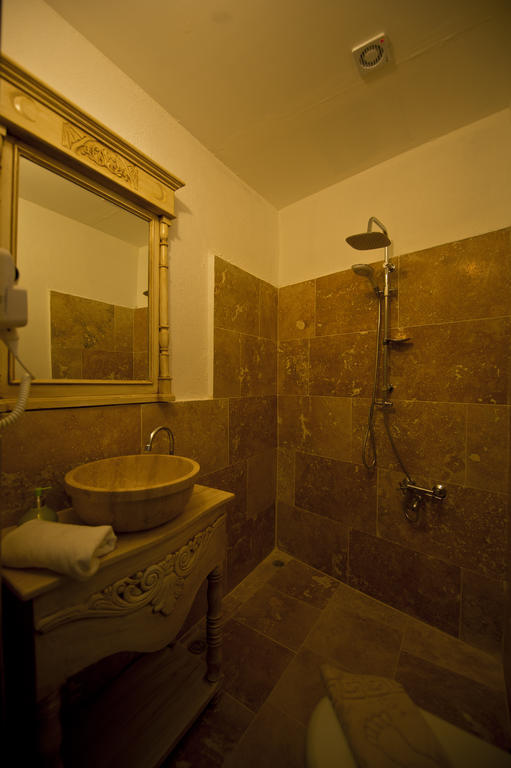 Mahzen Hotel Ayvalı Zimmer foto